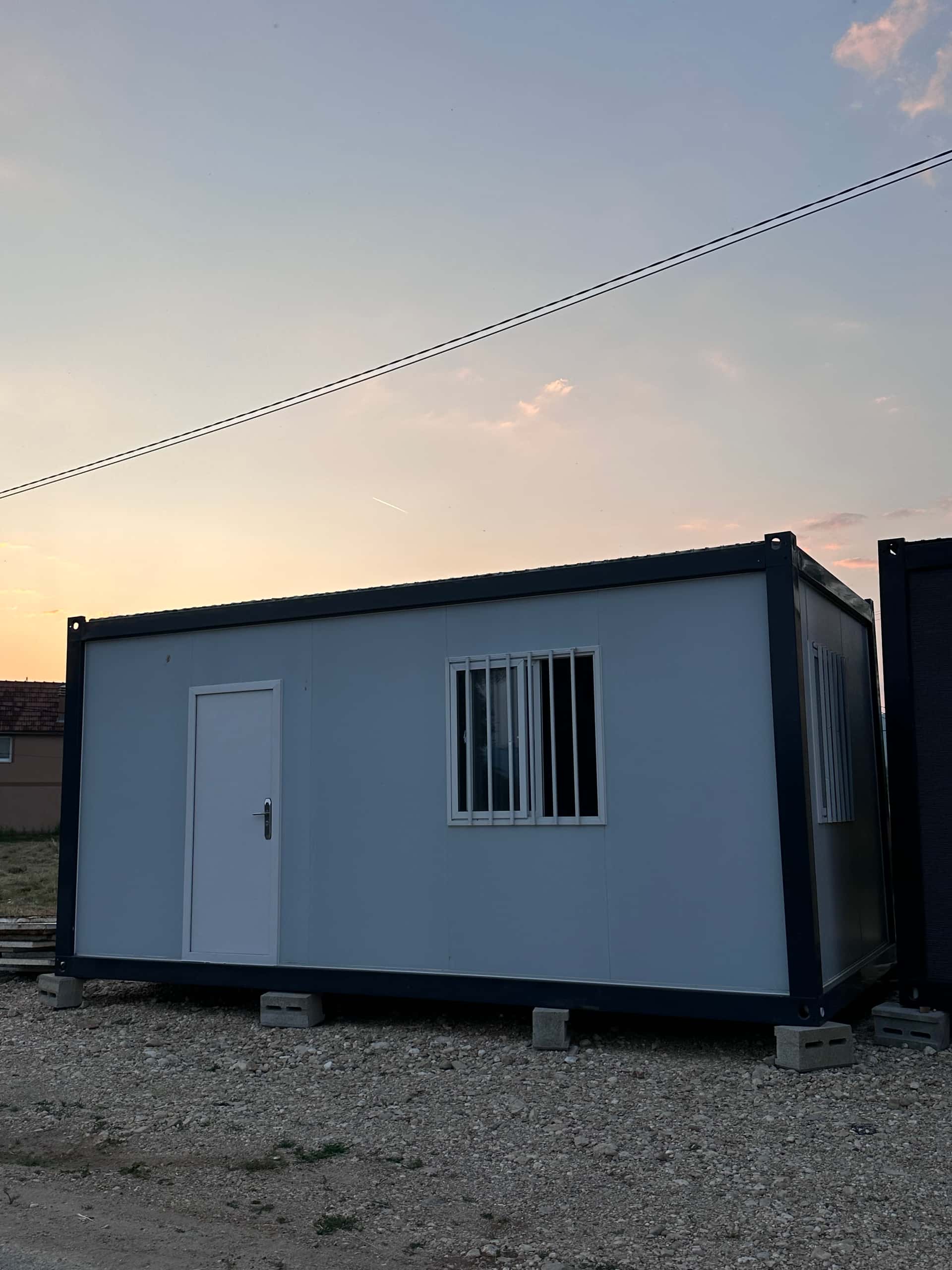 Basic – modularni kontejner 6 × 3 × 2.8 m, fotografija 1