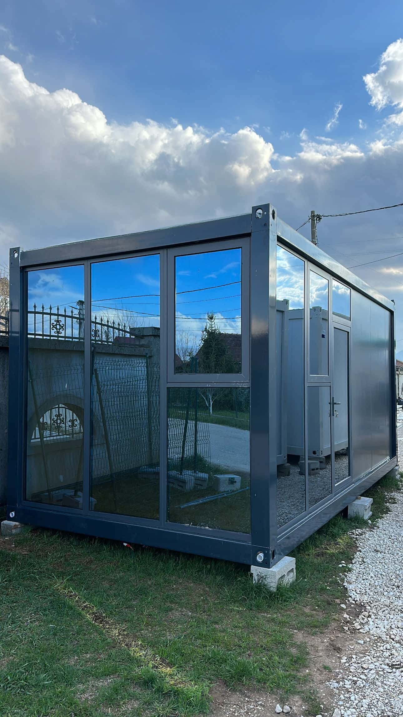 Lux Container – photo 2