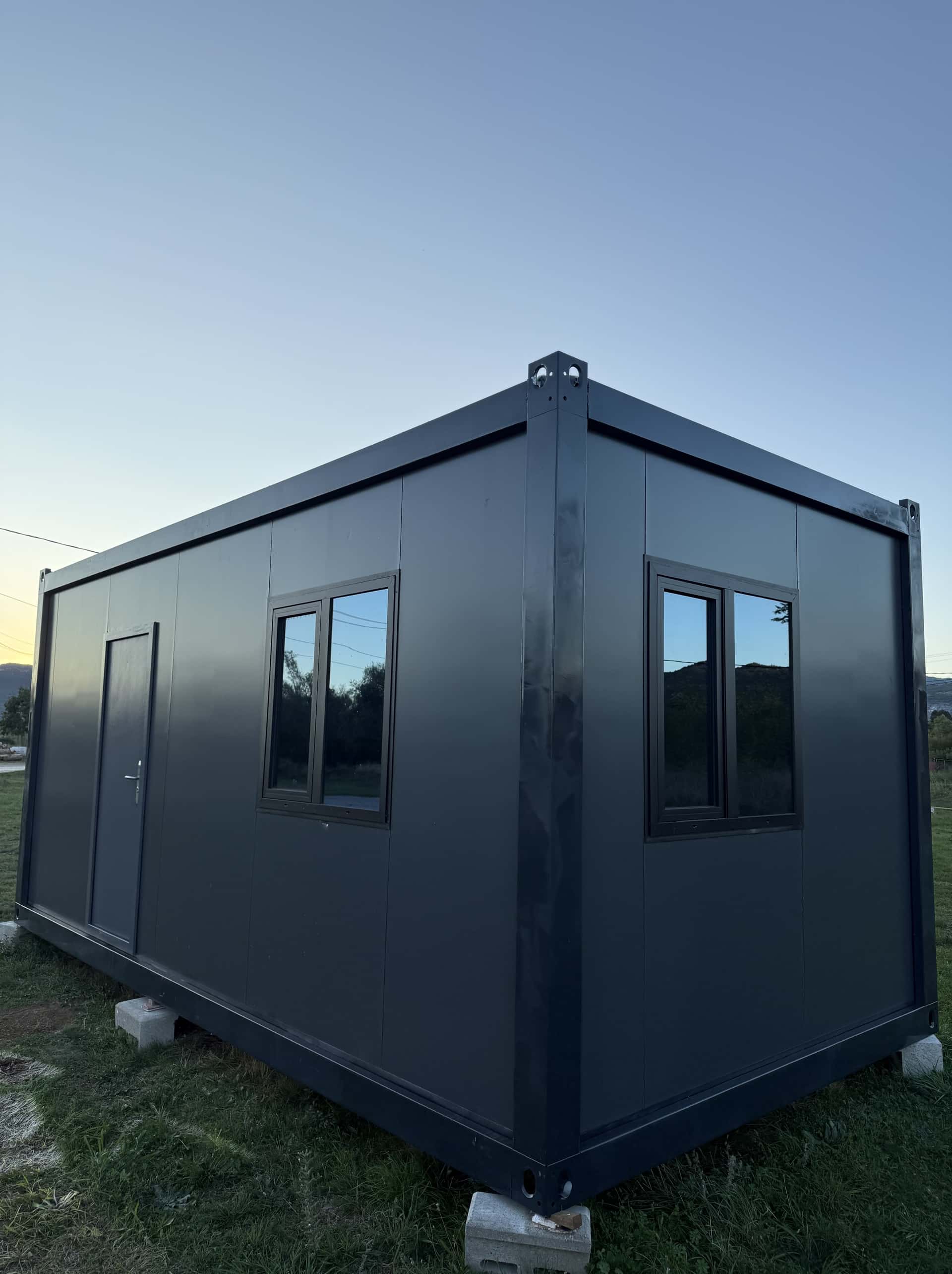 Standard Anthracite – modularni kontejner 6 × 3 × 2.8 m, fotografija 1
