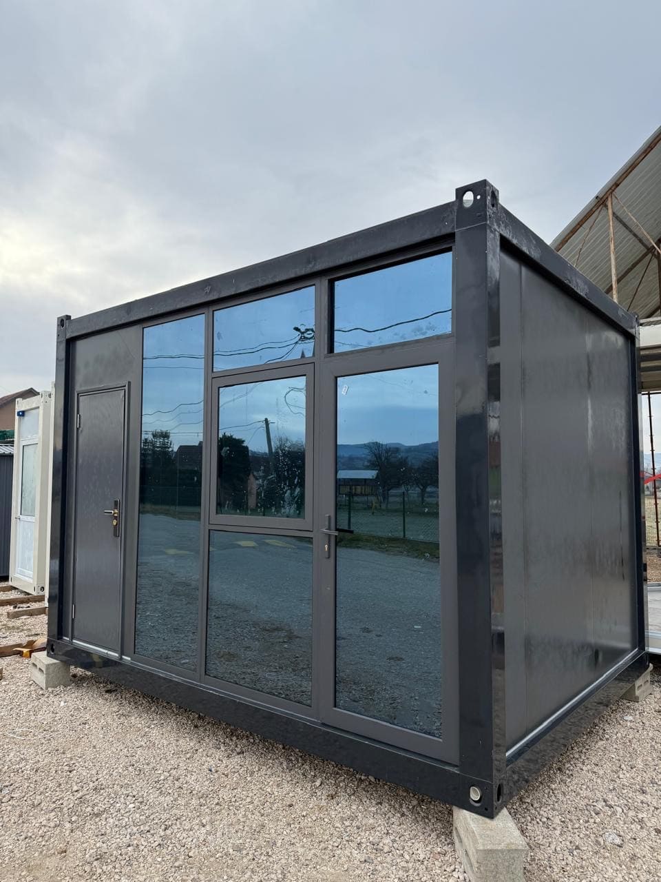 Urban Pro- antracit model – modularni kontejner 6 × 3 × 2.8 m, fotografija 1