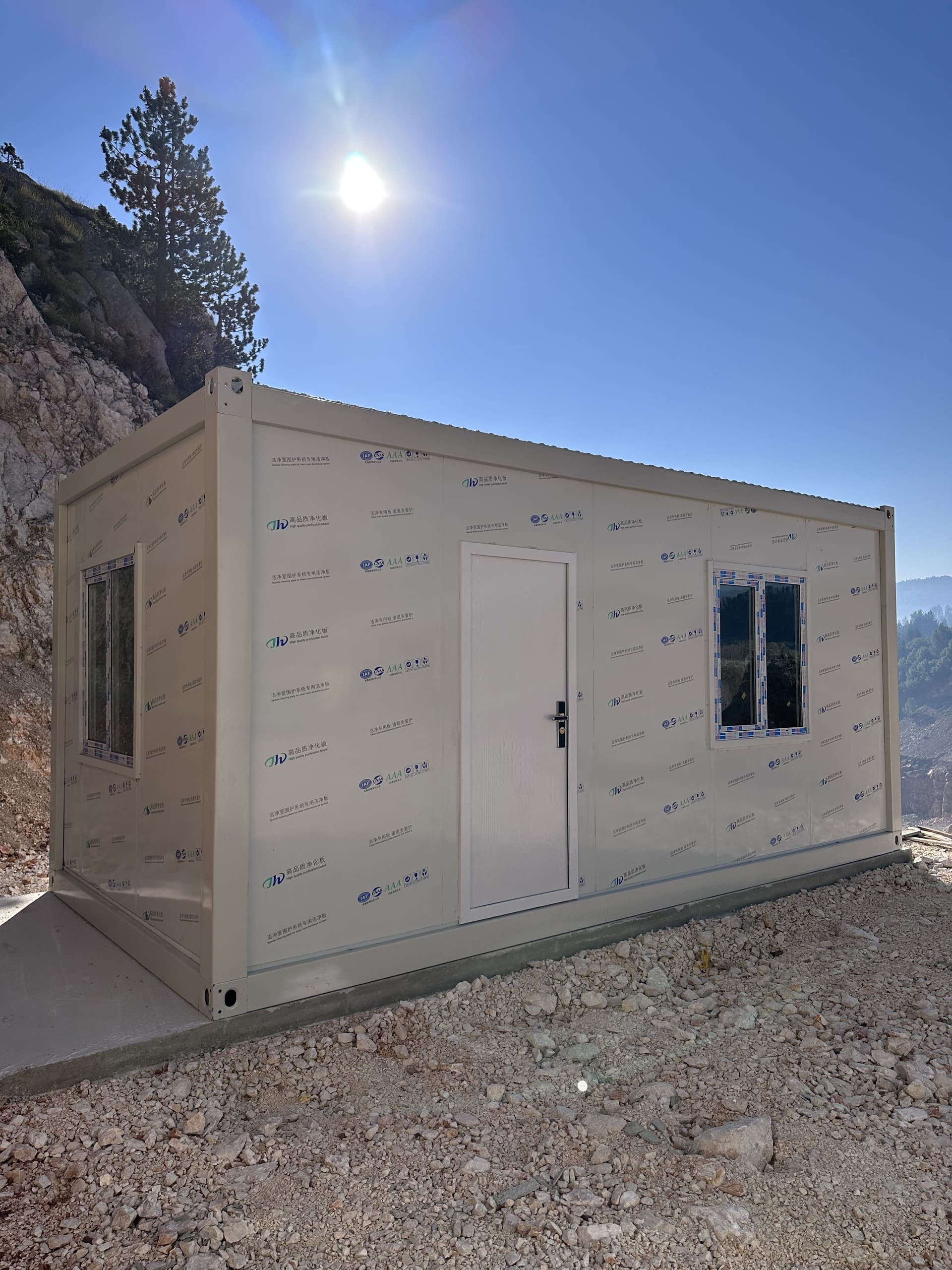 Standard White – modular container 6 × 3 × 2.8 m, photo 1